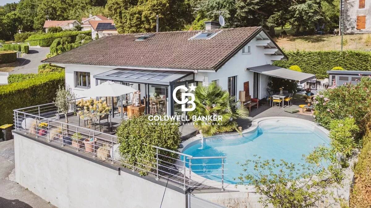 Maison à VETRAZ-MONTHOUX