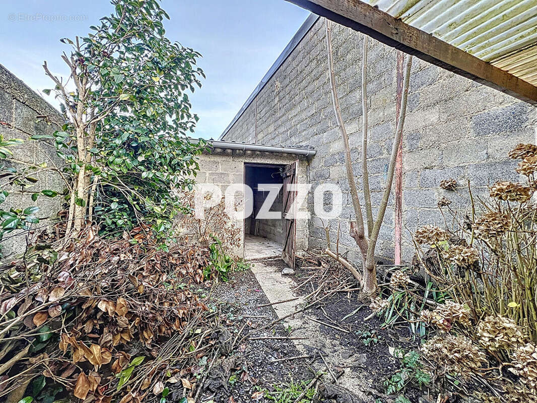 A VENDRE - Saint Hilaire Du Harcouet - Maison 2 pièce(s) 71.15 m² - Centre-ville - photo 8