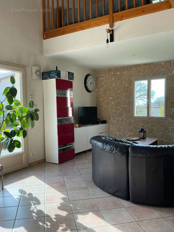Maison à JASSERON