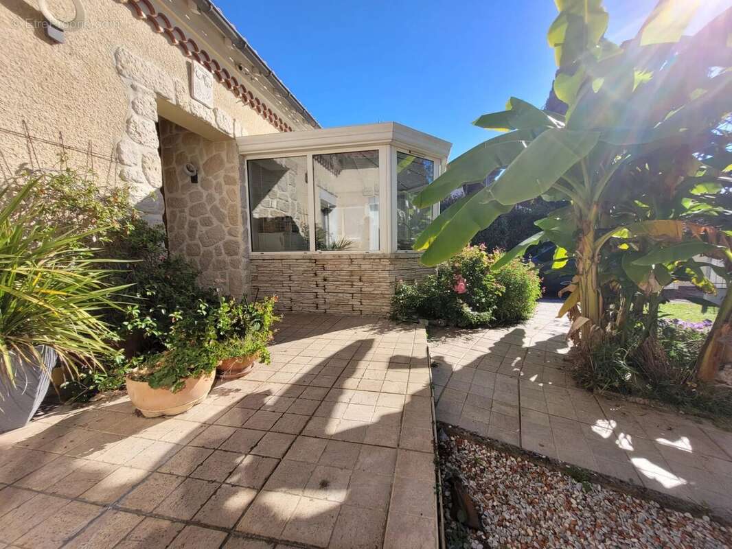 Maison à SAINT-SULPICE