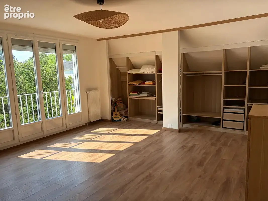 HAUT BUC Maison familiale 5 chambres et grand jardin - photo 12