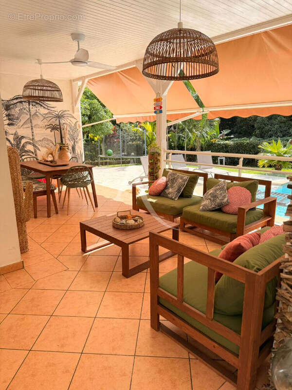 EXCEPTIONNEL: Maison Fort De France 5 pièce(s) avec bungalow et piscine. - photo 11