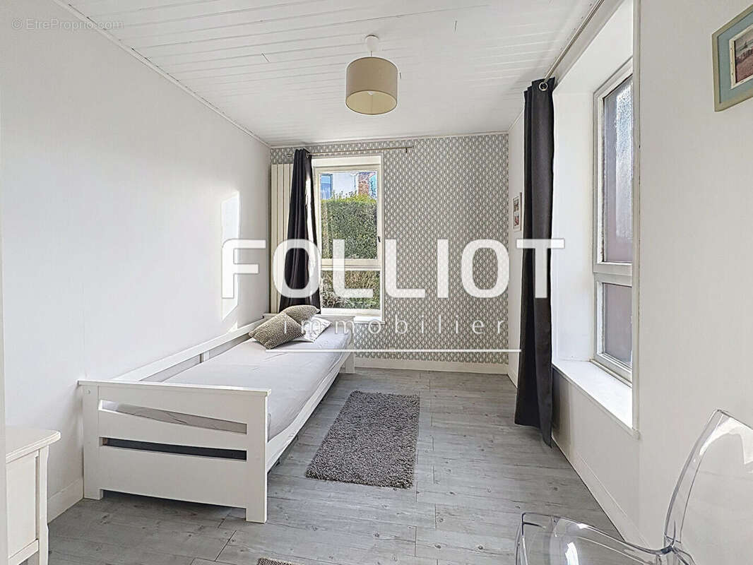 Maison à DONVILLE-LES-BAINS