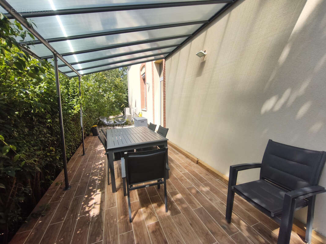 Propriété entièrement rénovée de 323 m2 avec piscine et dépendances - photo 30
