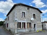 Maison à SAUVIAT-SUR-VIGE