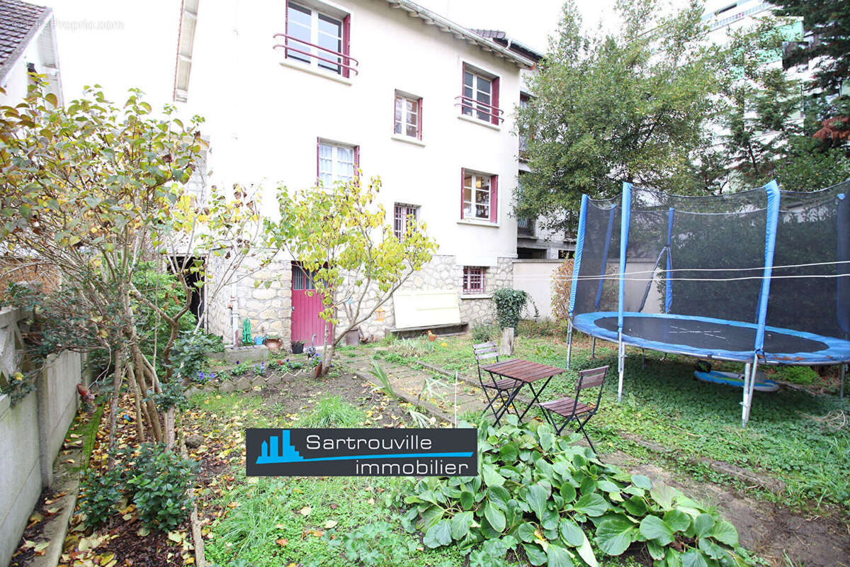Maison à SARTROUVILLE