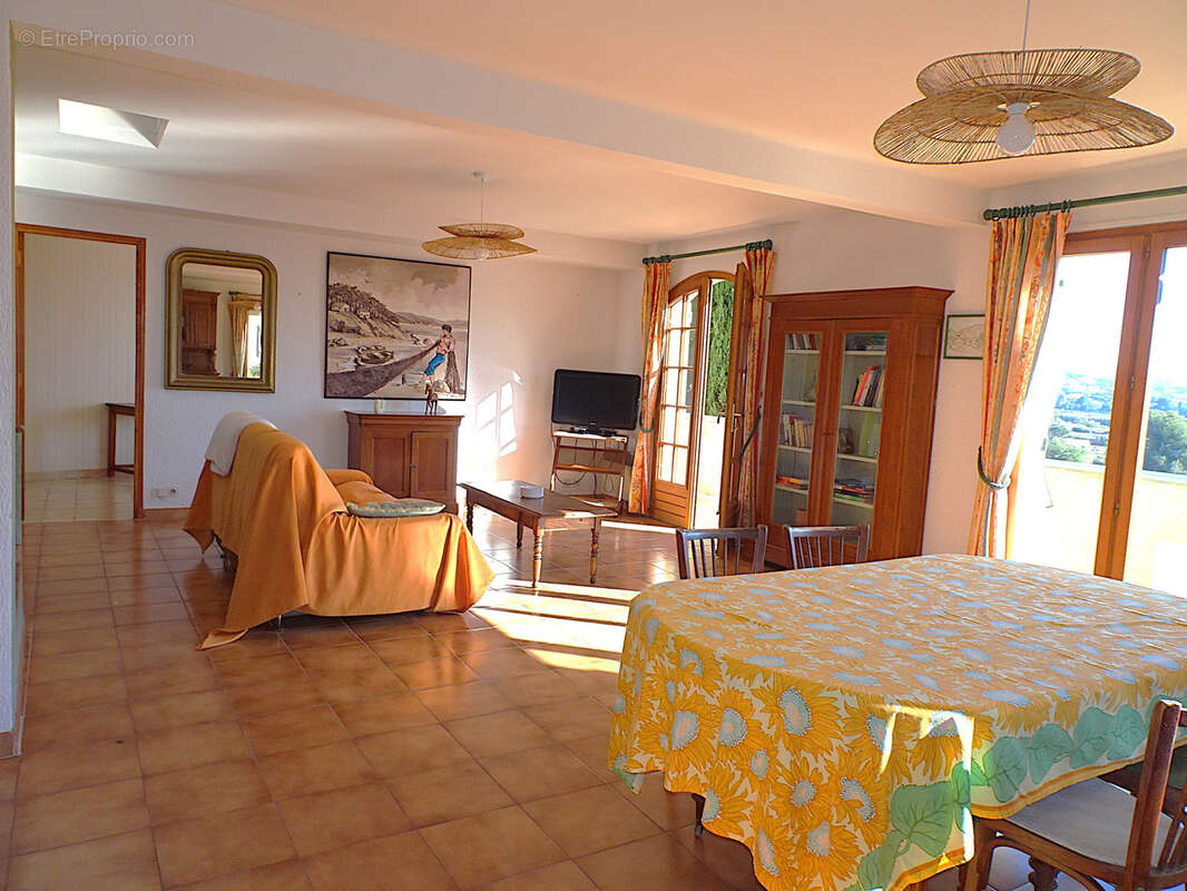 Maison à HYERES