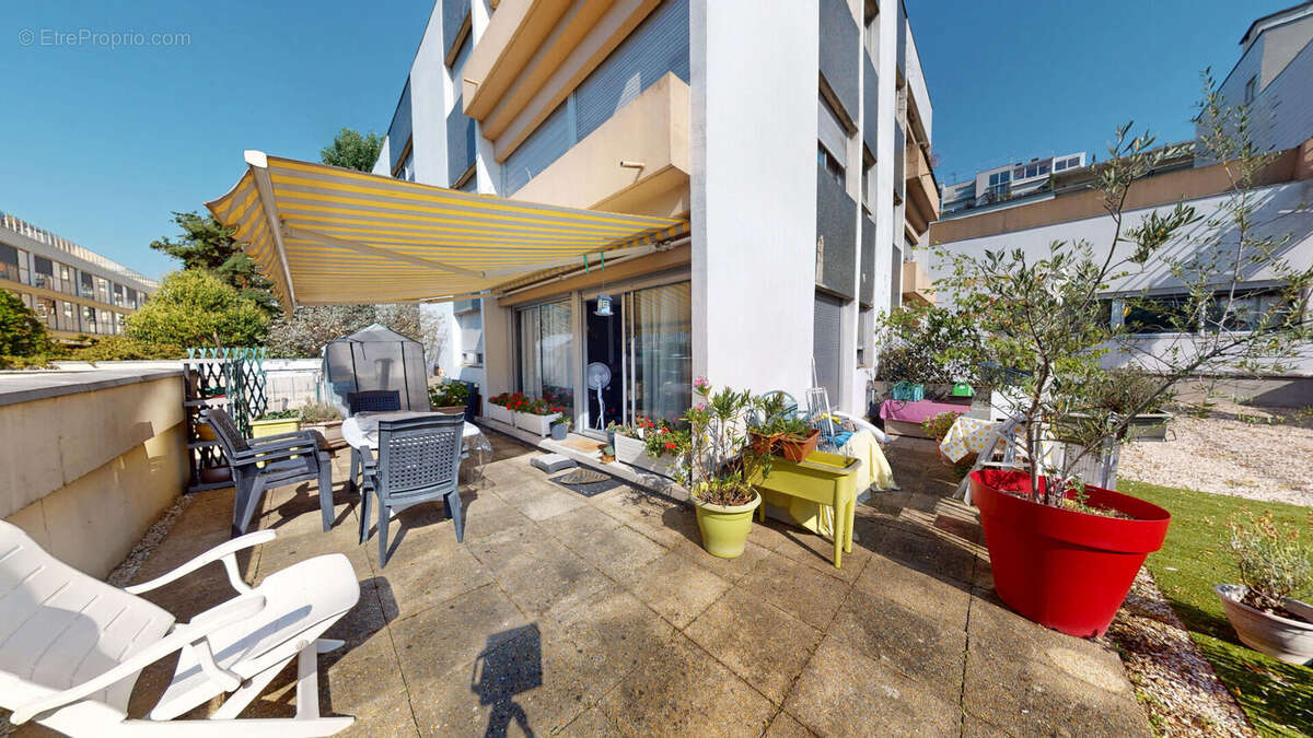 Appartement à PARIS-19E