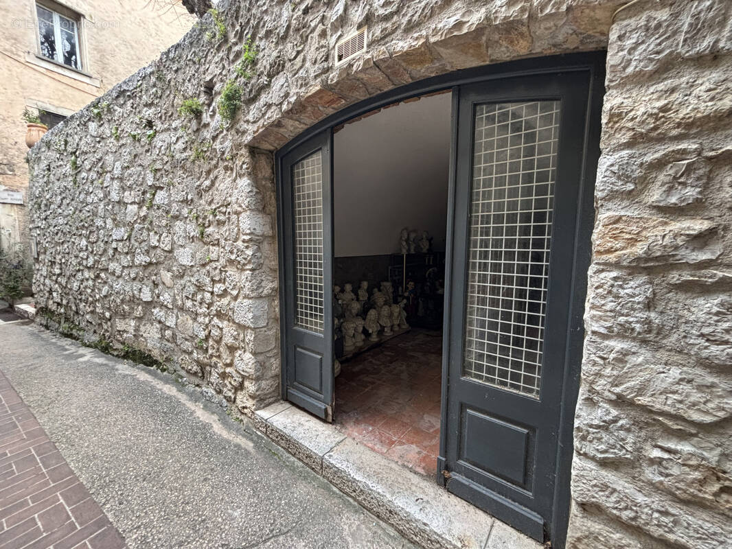 Autre à PEILLE