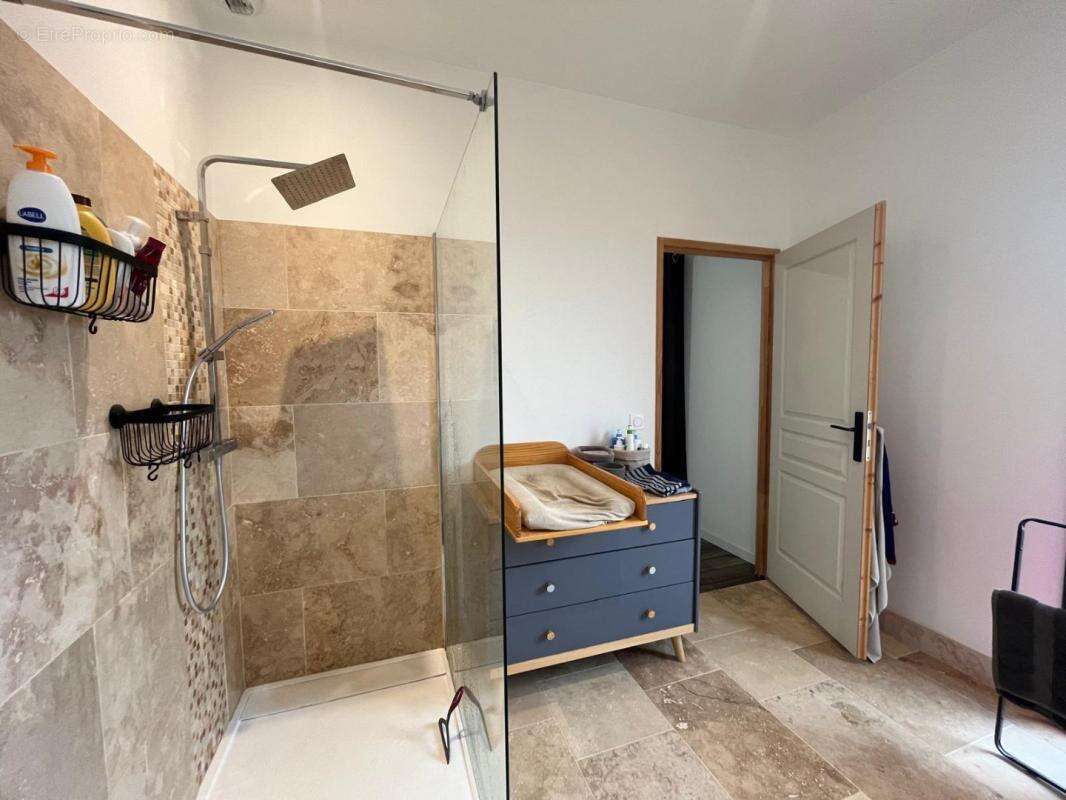 Maison à SAINT-DENIS-LES-MARTEL