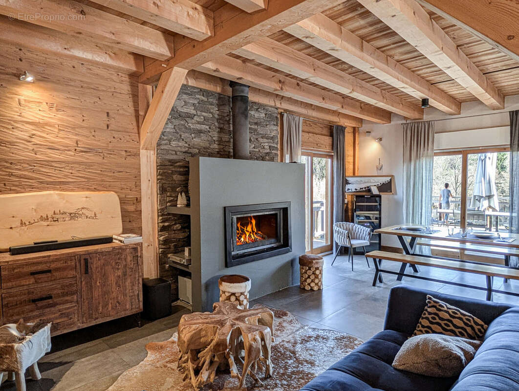 Maison à DOMANCY