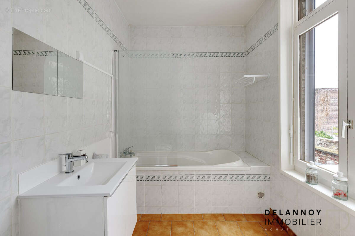 Maison à LA MADELEINE