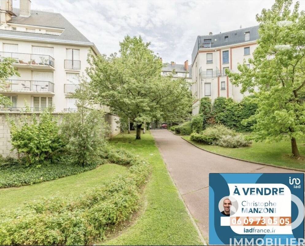 Photo 1 - Appartement à LE KREMLIN-BICETRE