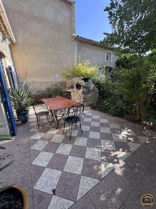 Maison 260 m² à Ginestas  - photo 2