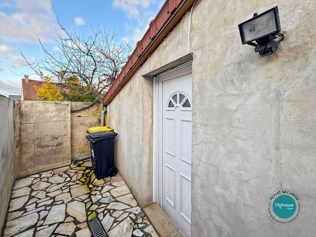 A vendre : Studio avec extérieur - photo 6