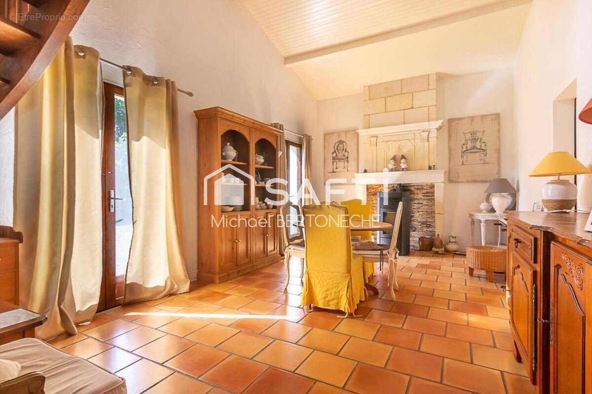Maison 142 m² à La Lande-De-Fronsac  - photo 5