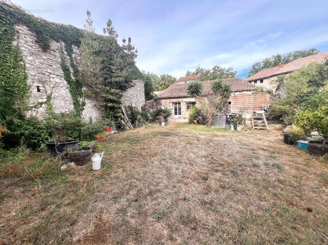 Maison à BIZE-MINERVOIS