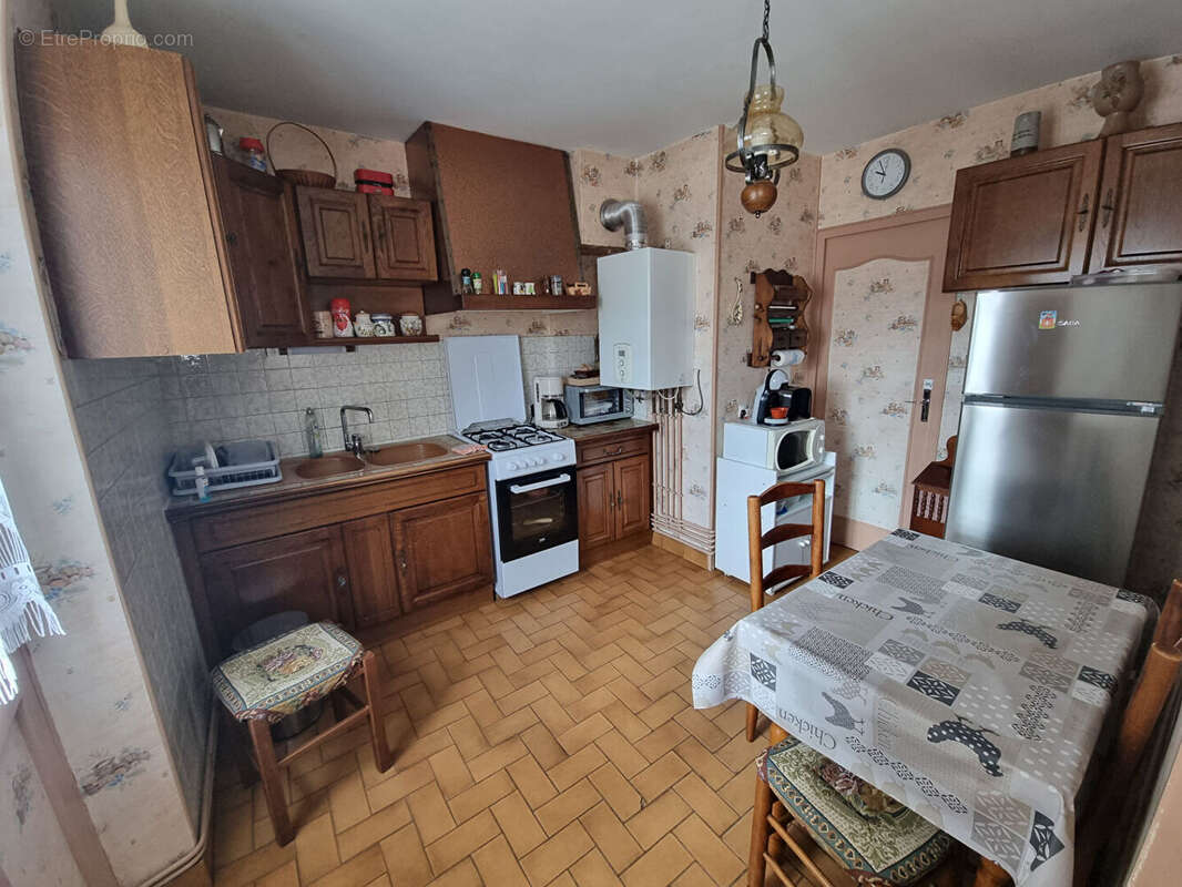 Maison à VARENNES-VAUZELLES