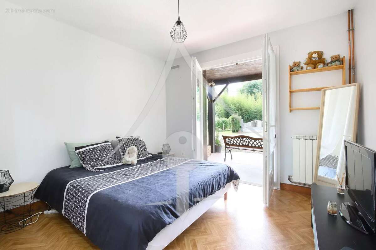 A vendre propriété de 7 pièces à POMPERTUZAT - photo 11