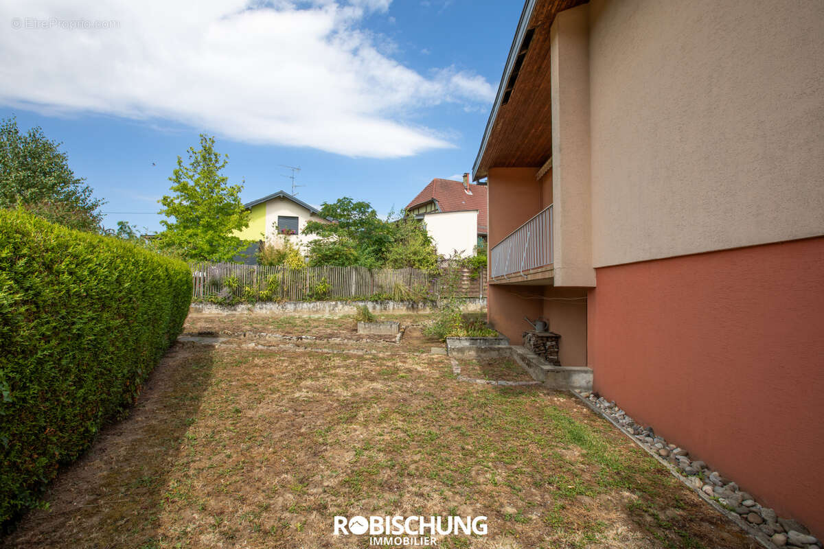 CARSPACH : Maison individuelle au coeur du village. - photo 8