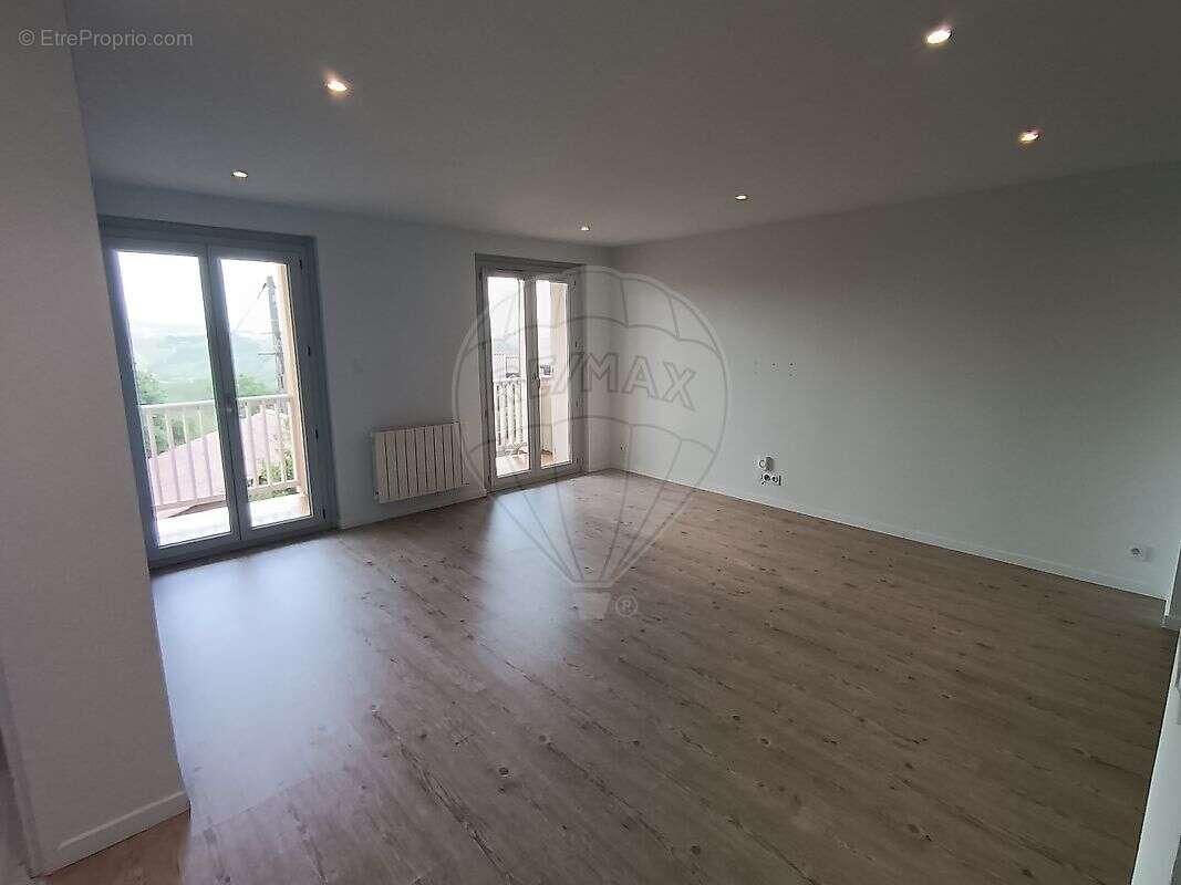 Appartement à POMMIERS