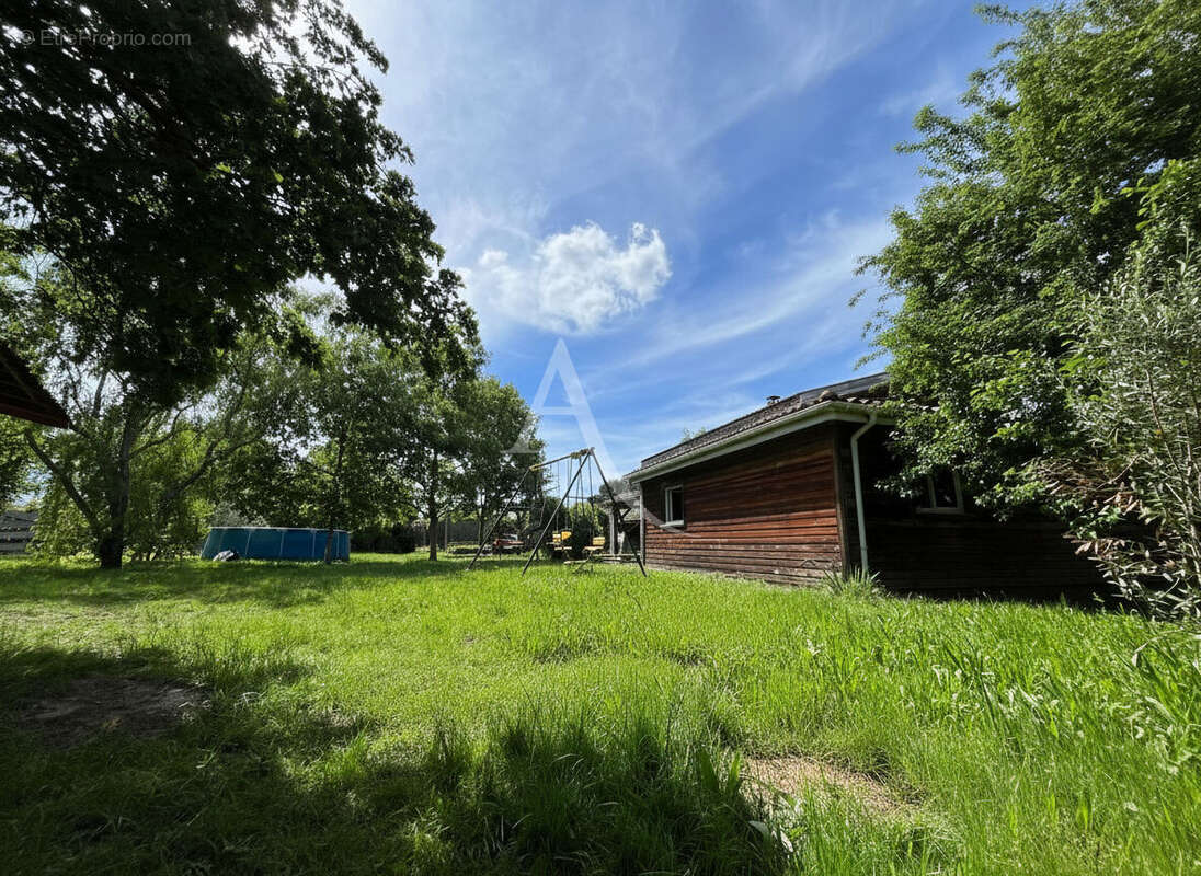 Grande maison familiale de 185m² avec studio indépendant sur plus de 2300m² de terrain ! - photo 14