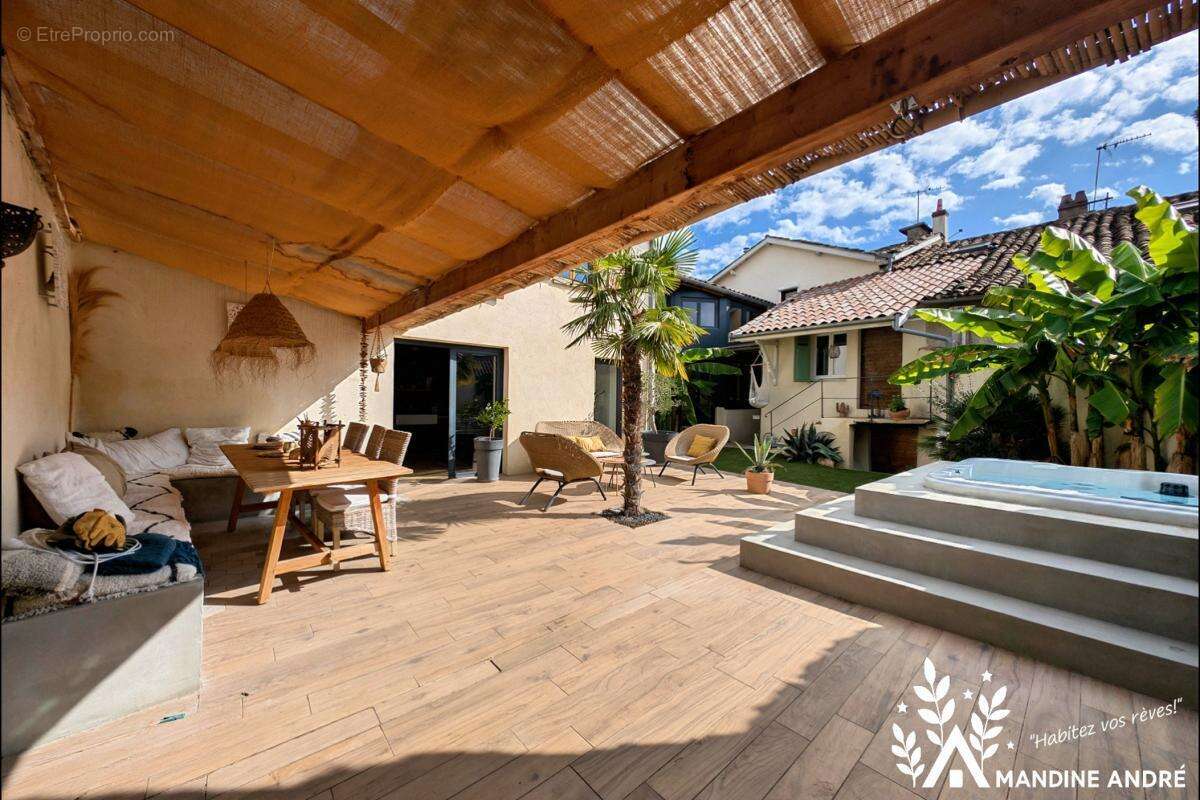 Maison 175 m² à Reyrieux  - photo 2