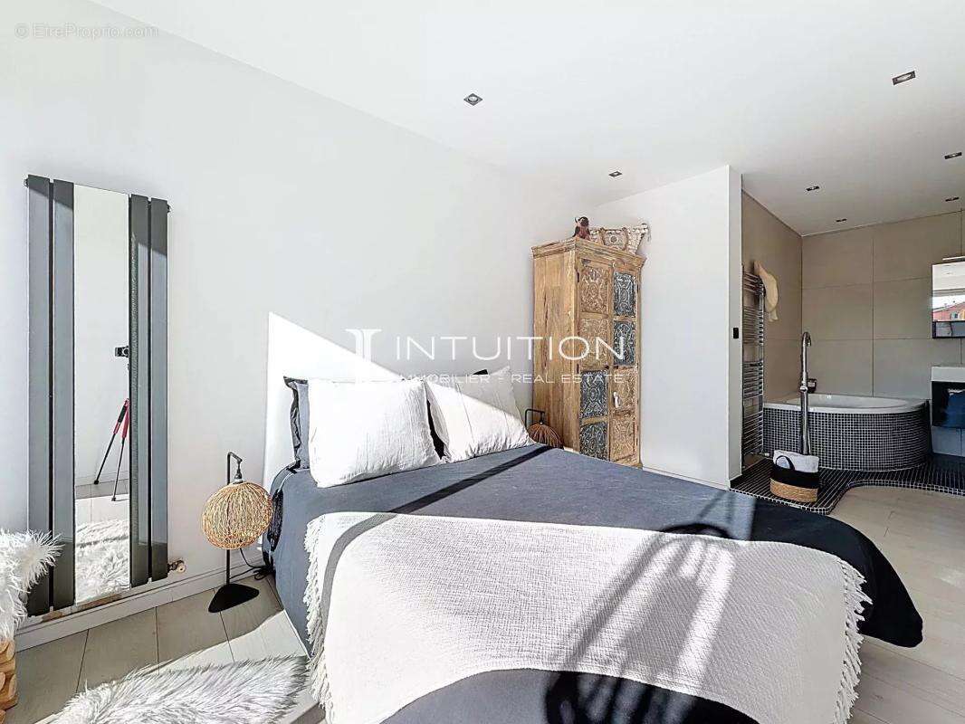 Appartement à LE CANNET
