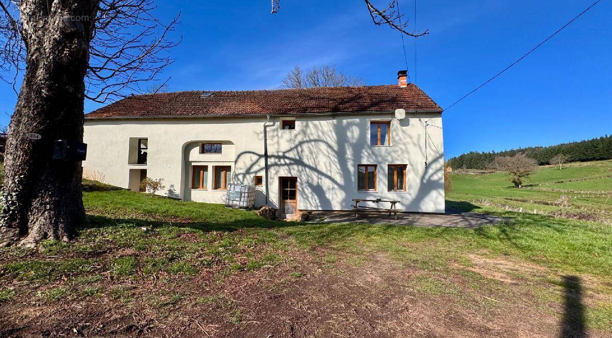 Maison à AIGUEPERSE