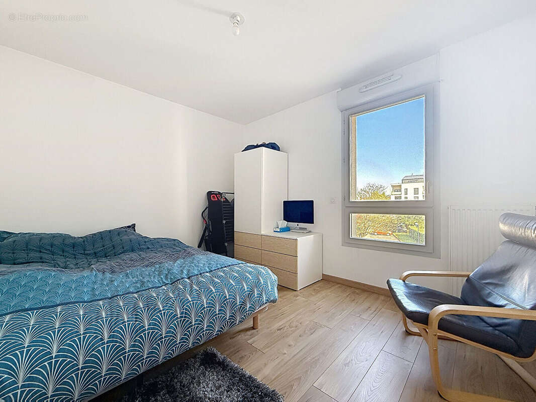 Appartement à PIERRE-BENITE