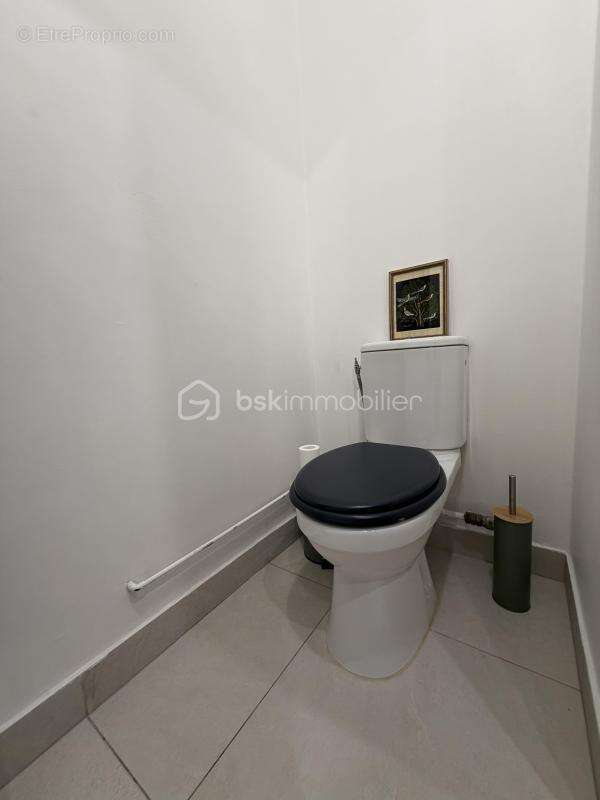 Appartement f3 avec balcon + box + cave + cellier - photo 17