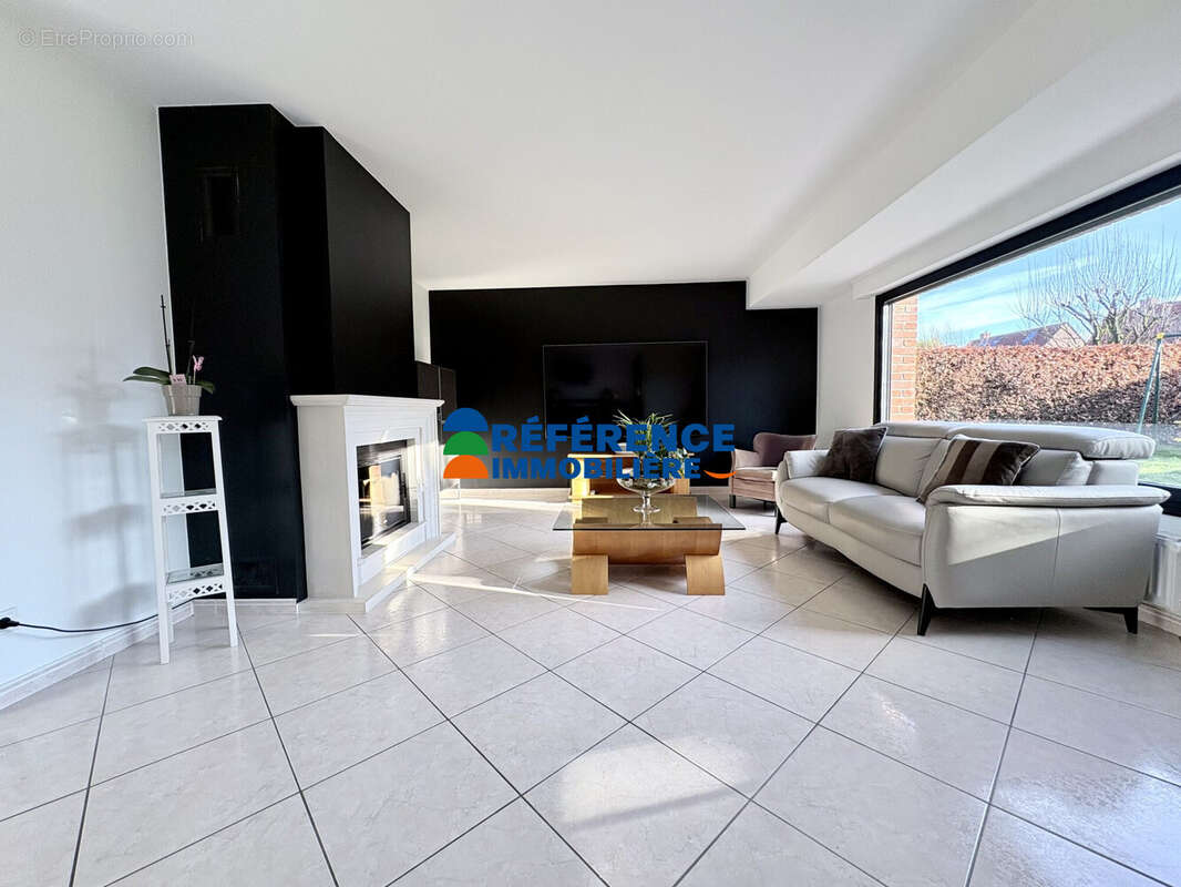 Maison à WAMBRECHIES