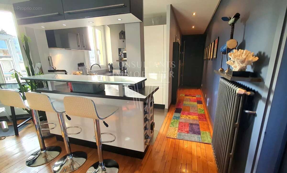 Appartement à PARIS-14E