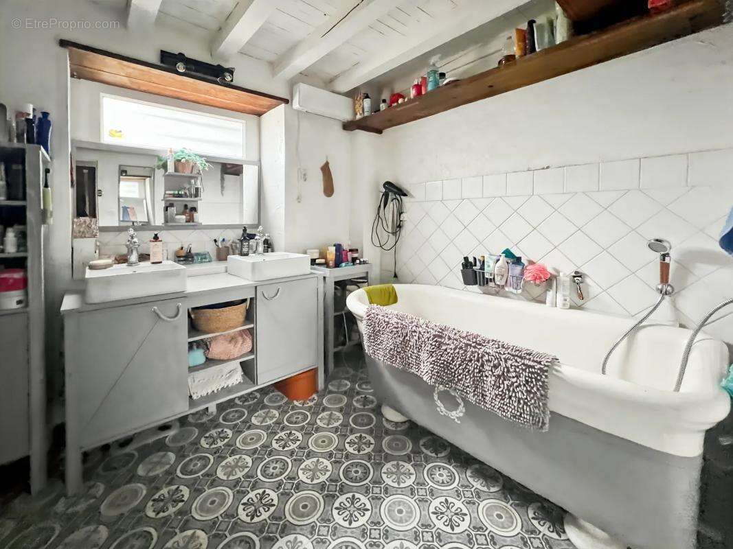 Maison à SAINT-PRIEST-BRAMEFANT