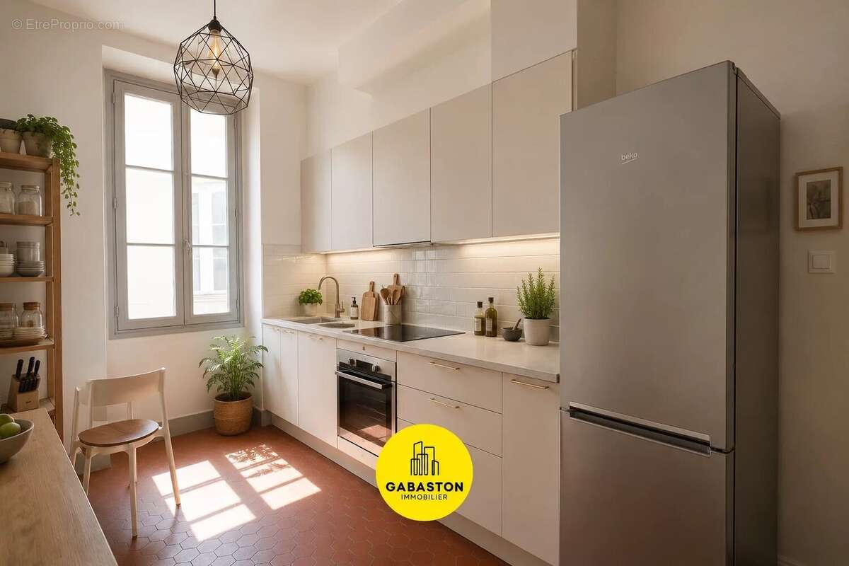 Appartement 84 m² à Marseille-2e  - photo 3