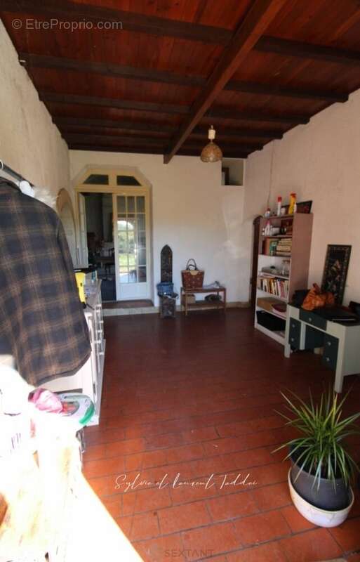 Propriété de 30 hectares  maison en pierre à rénover  dépendances  étangs - photo 6