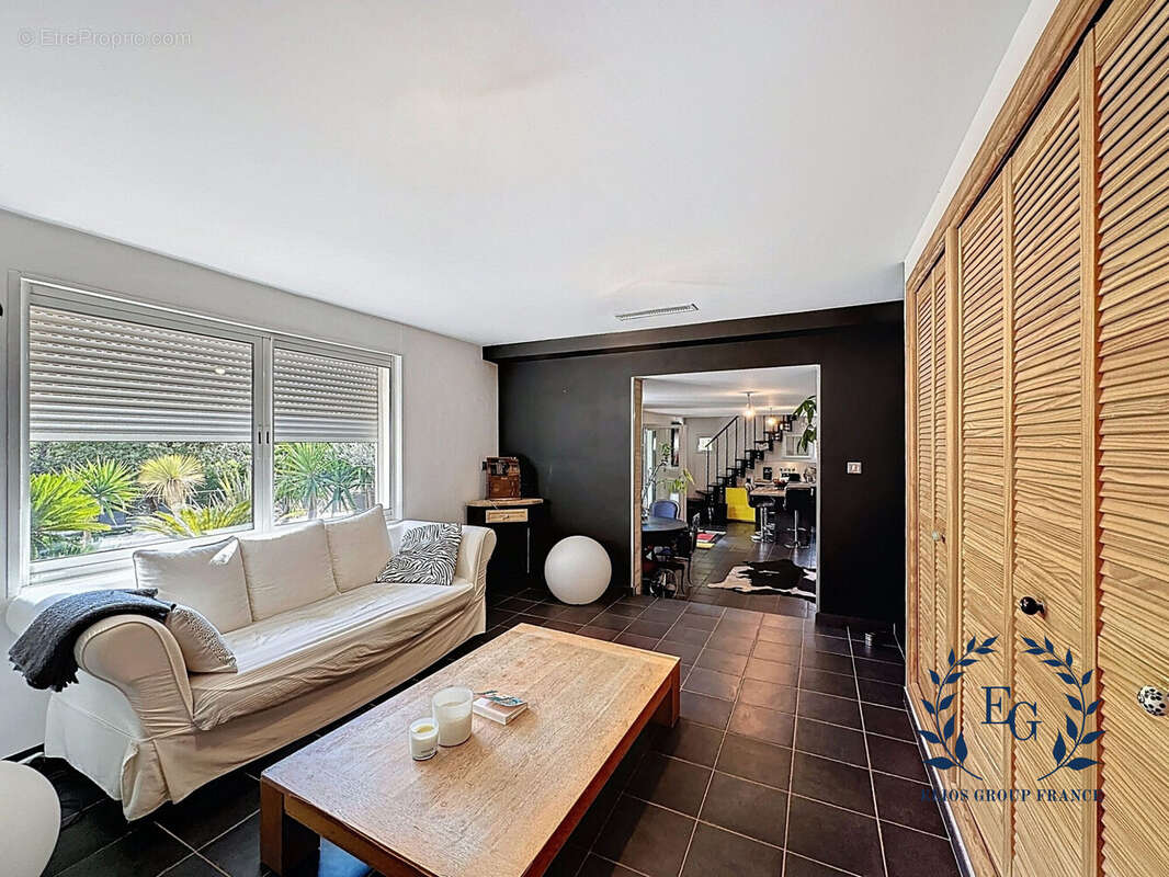 Maison à LA ROQUEBRUSSANNE