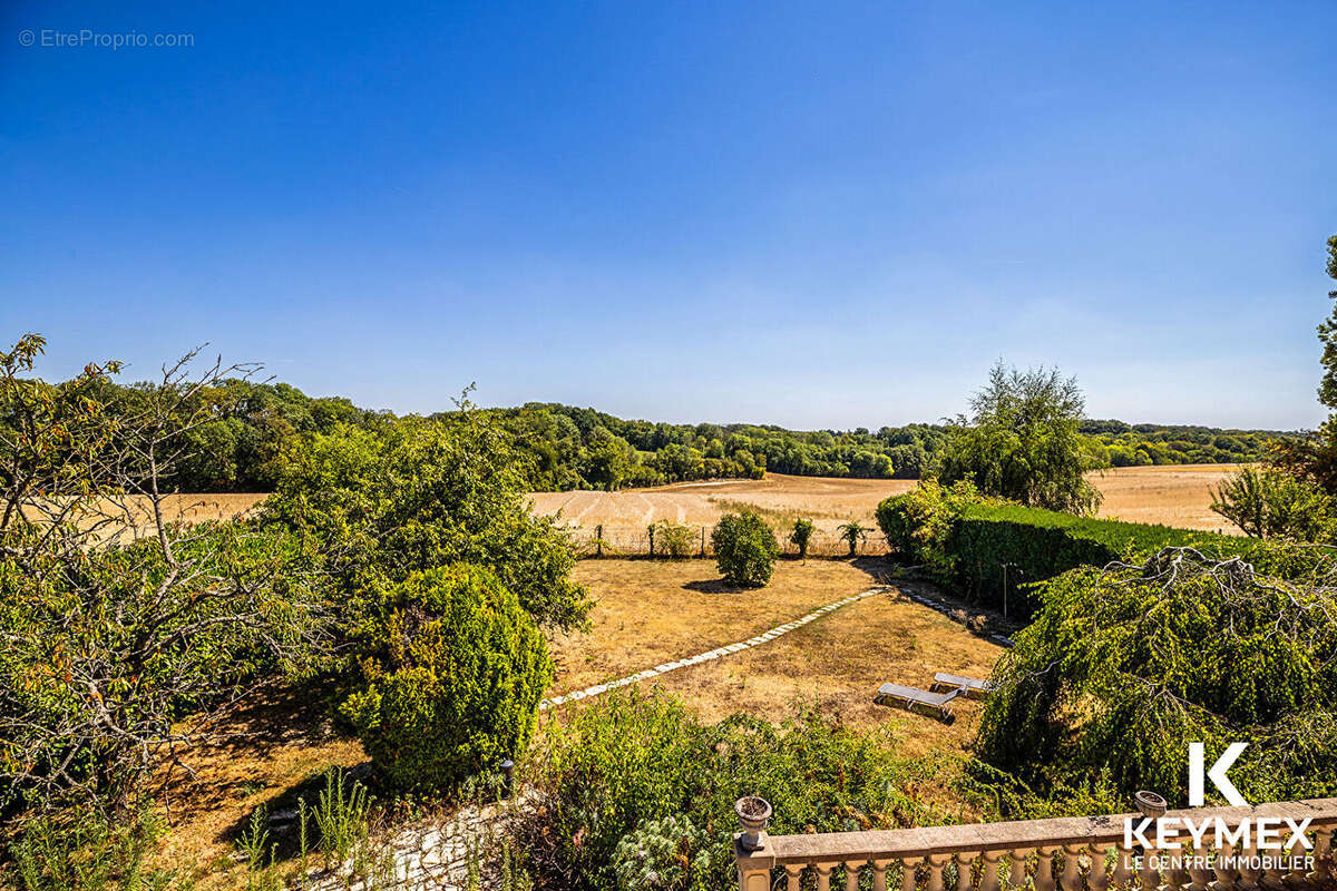 Maison familiale -140m² - 5 chambres - Sous-sol total - terrain piscinable - photo 10