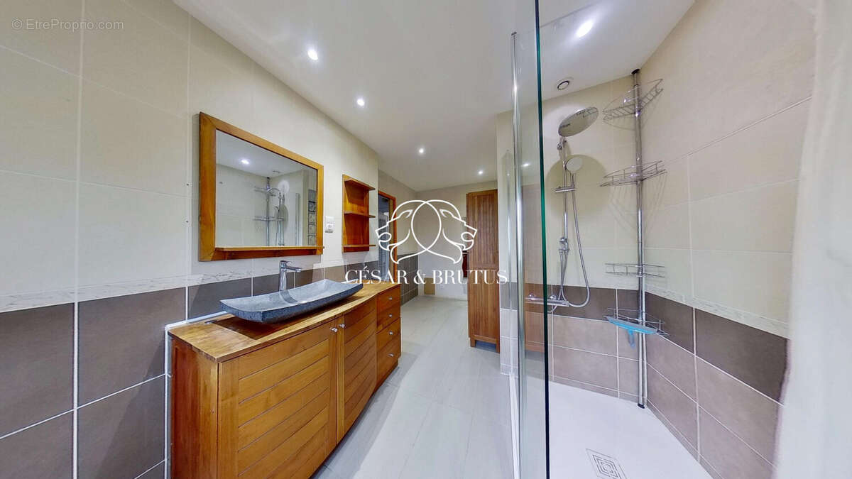 Maison 180 m² à Saint-Trivier-Sur-Moignans  - photo 9