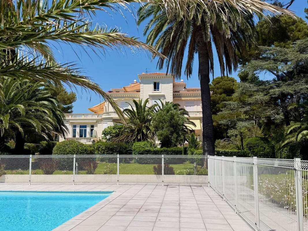 Appartement avec jardin privatif dans la prestigieuse Villa Palladio - photo 25