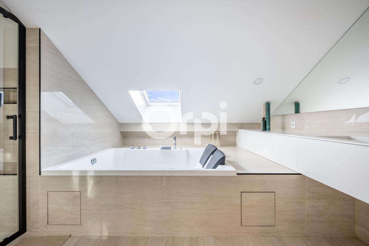 Maison à L&#039;HAY-LES-ROSES