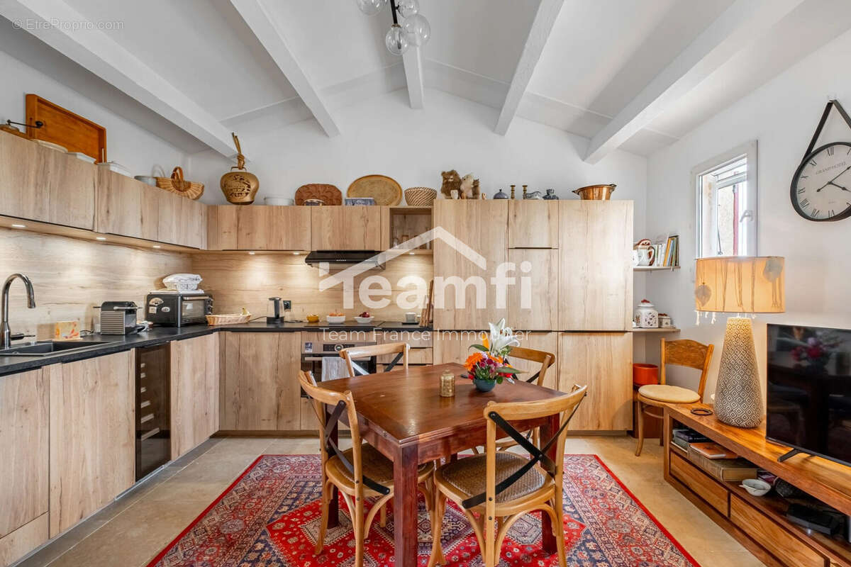 Maison à ROQUEBRUNE-SUR-ARGENS