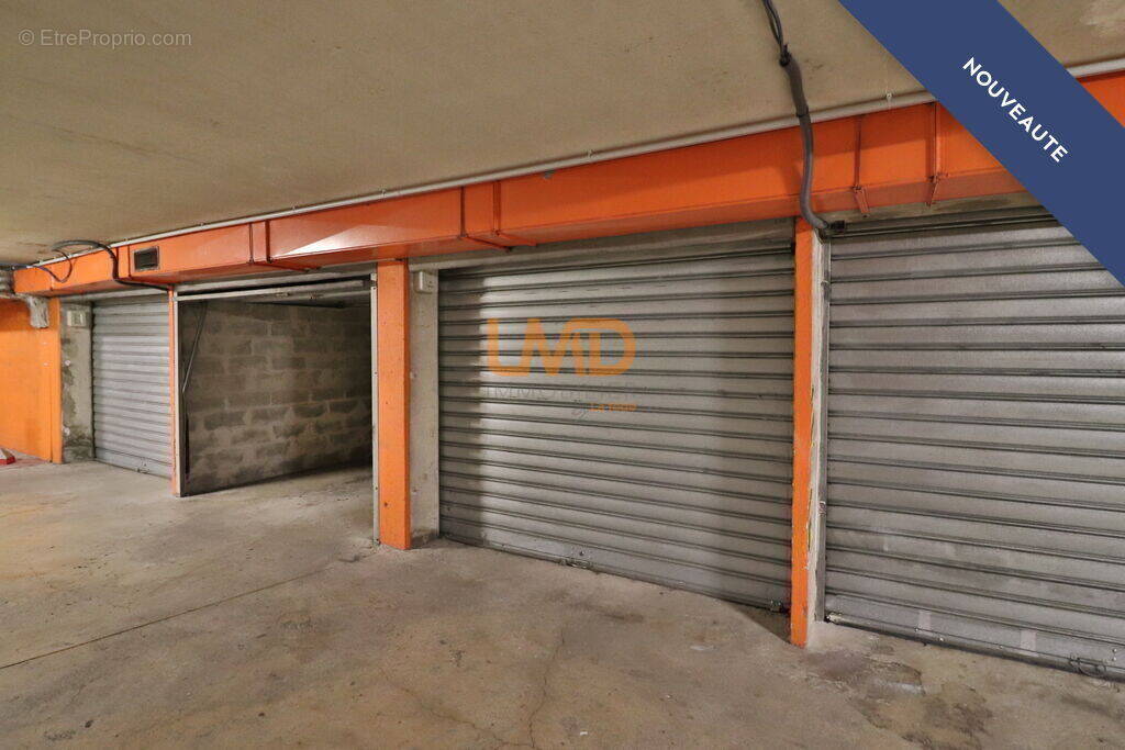 Parking à MARSEILLE-8E