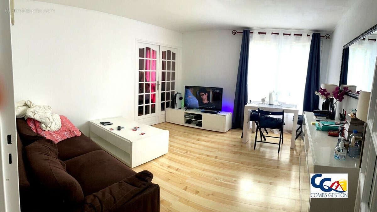 Appartement 4 pièces 78 m² Traversant Terrasse Parking Résidence calme - photo 3