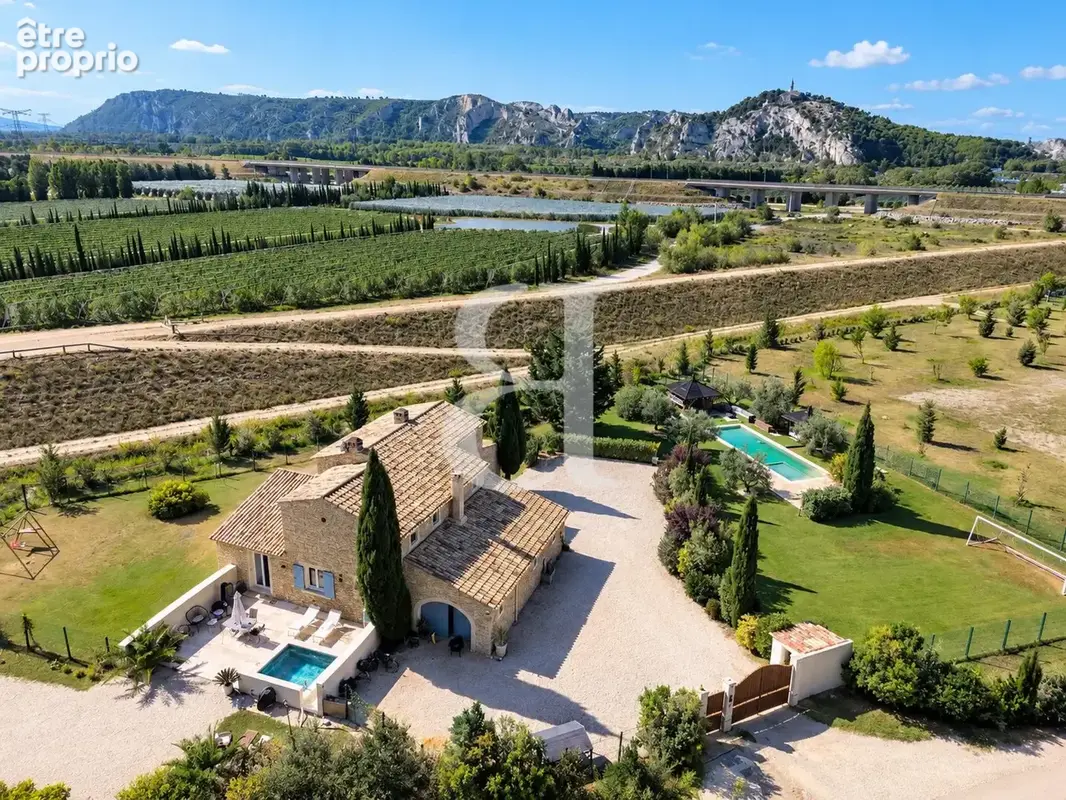 Maison 8 pièces 200 m² à vendre à Cheval-Blanc (84460) - photo 2