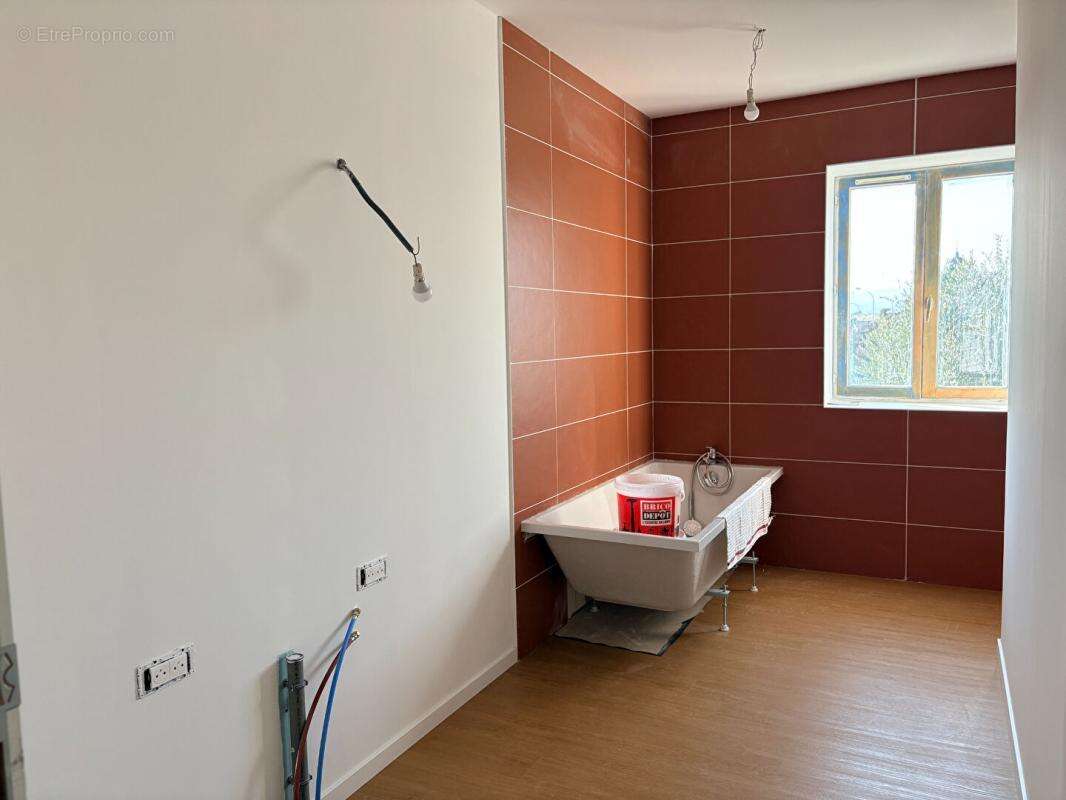 Maison à SAINT-DIDIER-SUR-CHALARONNE