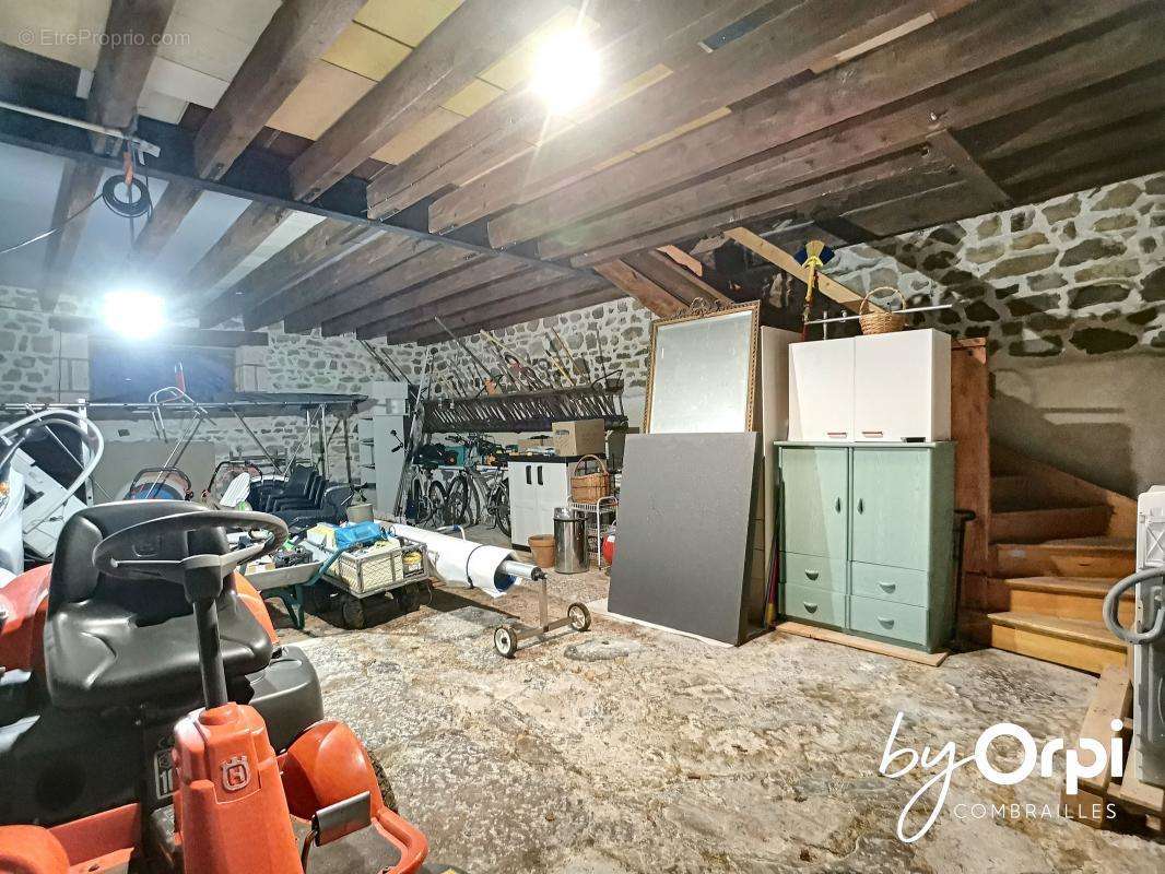 Maison à NERIS-LES-BAINS