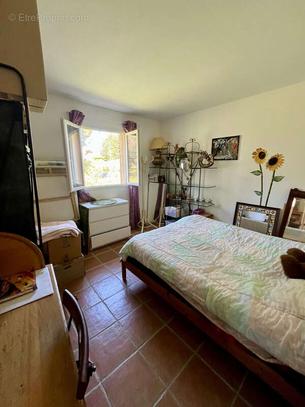 Maison à SAINT-CHAMAS