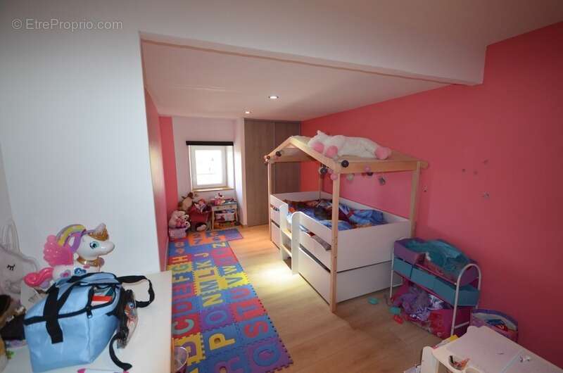 Proche de LA FERTE GAUCHER (77) et de MONTMIRAIL (51) à vendre maison de village de 6 pièces - photo 6
