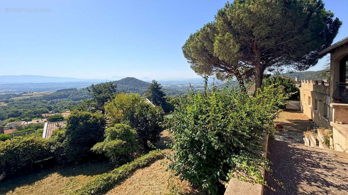 Maison de 135 m3 hab + 80 m2 annexes sur parcelle de 900 m2 - photo 4